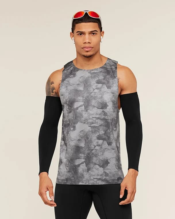 Running Elite Tank in Smokey Grey-Black