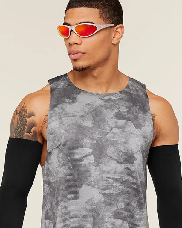 Running Elite Tank in Smokey Grey-Black - View 4