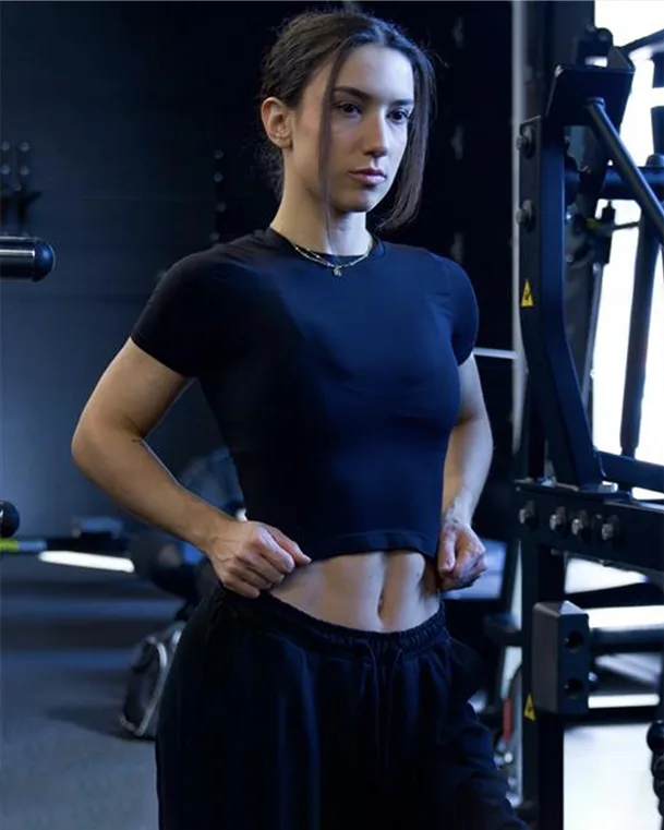 FeatherForm Short Sleeve T-Shirt in Black - View 3