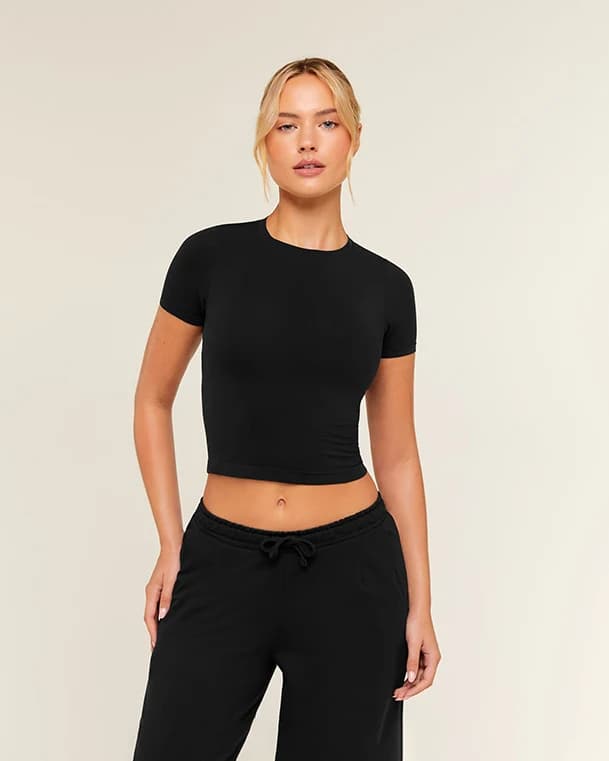 FeatherForm Short Sleeve T-Shirt in Black - View 1