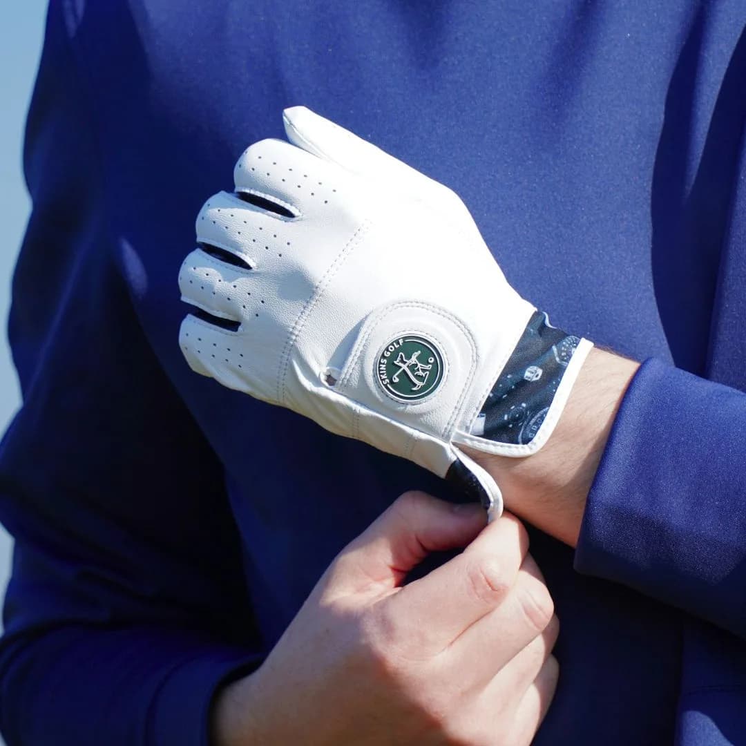 Casino Royale Golf Glove - View 1